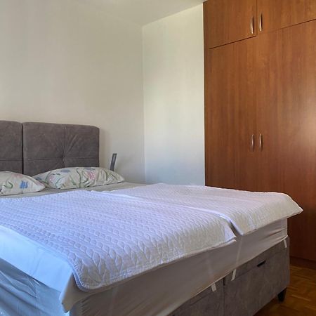 Apartments Zara Luaran gambar
