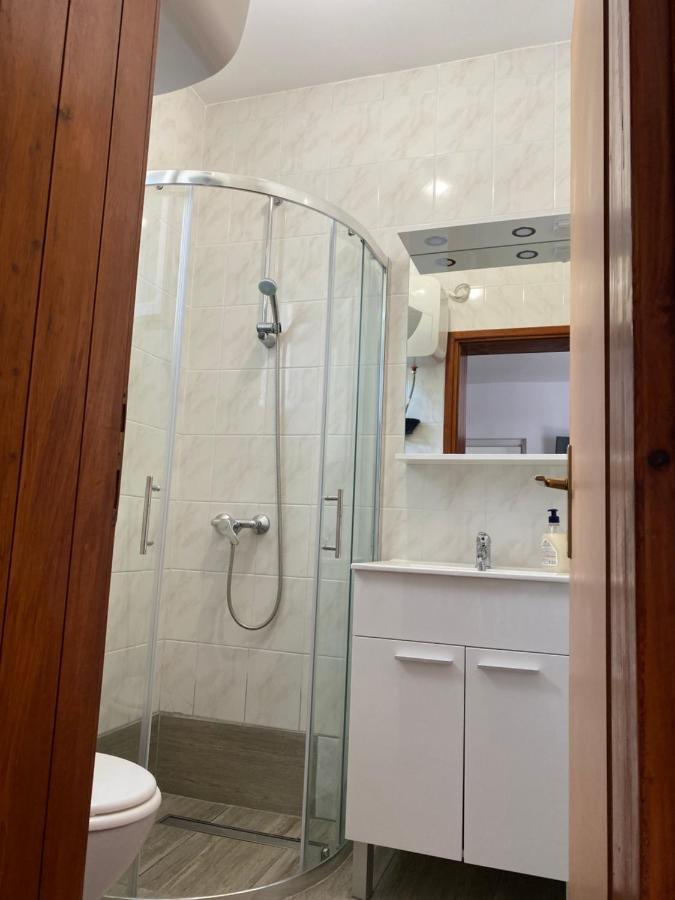 Apartments Zara Luaran gambar